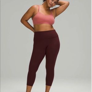 Lululemon Discontinued Wunder Under high rise crop 23” sz 6 NWT in red merlot